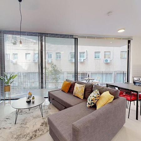 Comfortable Apartment With Balcony By Holyguest تل أبيب المظهر الخارجي الصورة