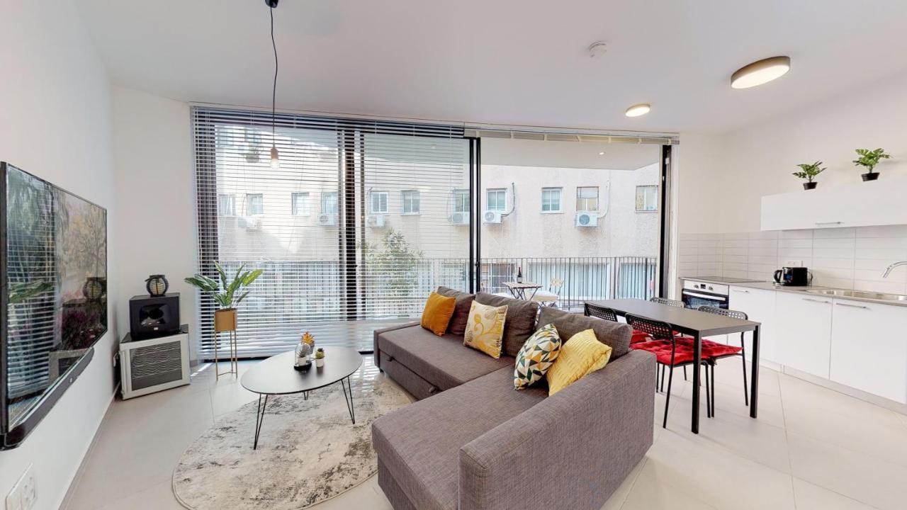 Comfortable Apartment With Balcony By Holyguest تل أبيب المظهر الخارجي الصورة