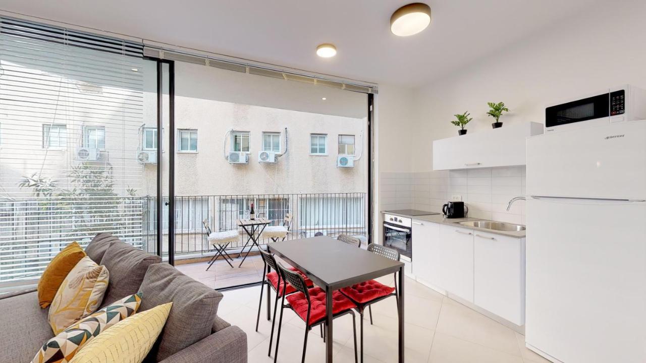 Comfortable Apartment With Balcony By Holyguest تل أبيب المظهر الخارجي الصورة